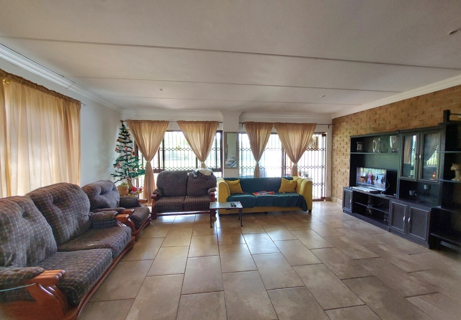 Commercial Property for Sale in Zoutpansdrift North West